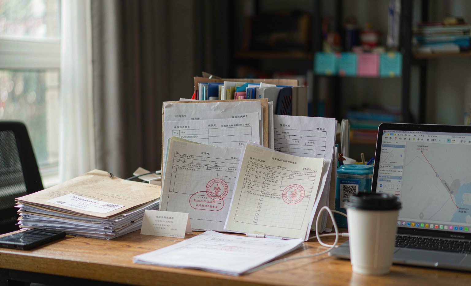 Chery Tiggo 8 Pro Russia import documents — bill of lading, EAC declaration, SBKTS and EPTS customs paperwork prepared for clearing a Chinese 7-seat SUV at Vladivostok in 2026
