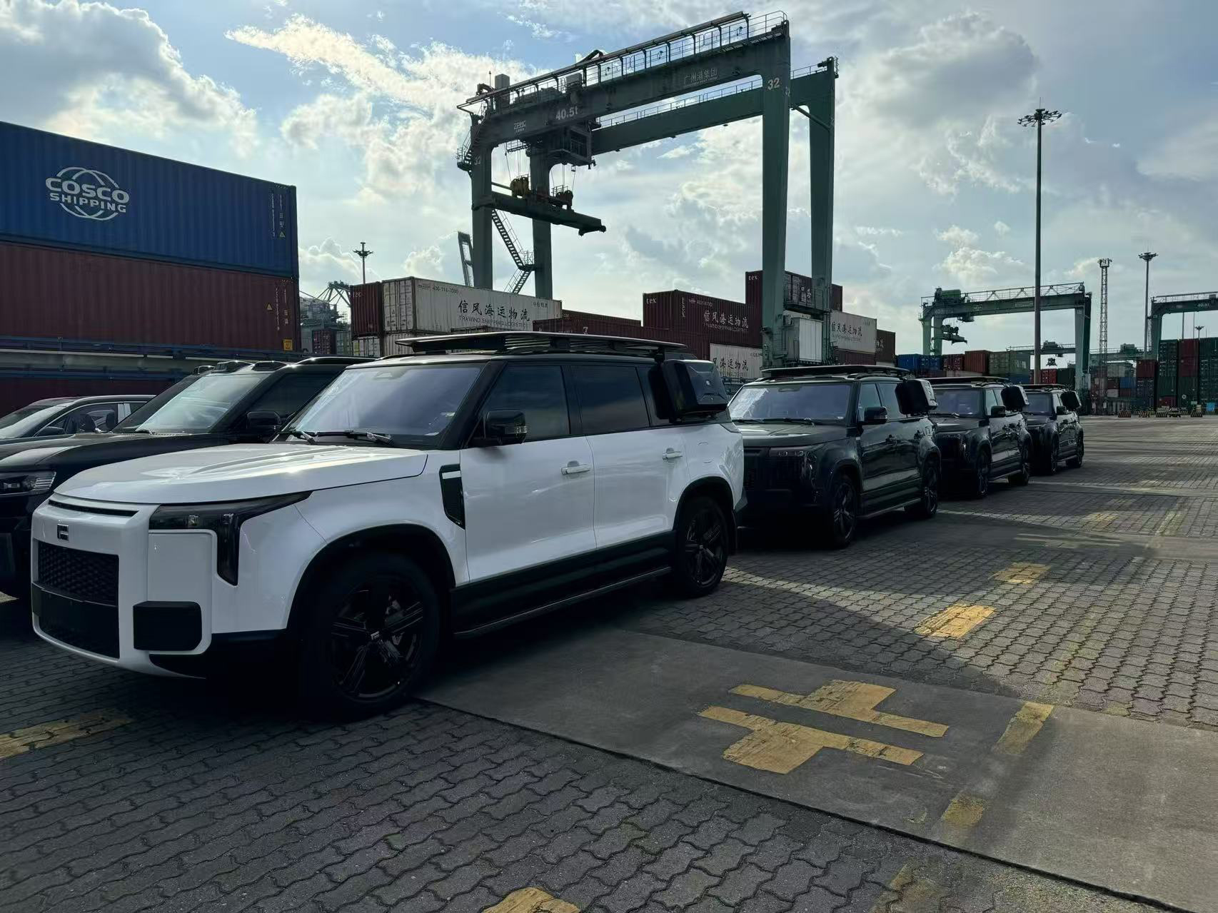 Factory container loading cars for international export from Guangzhou