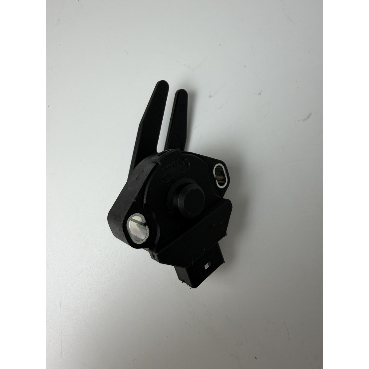 OE 24431-2G101 Genuine Part for Hyundai / Kia — wholesale export from KingMay Auto Parts