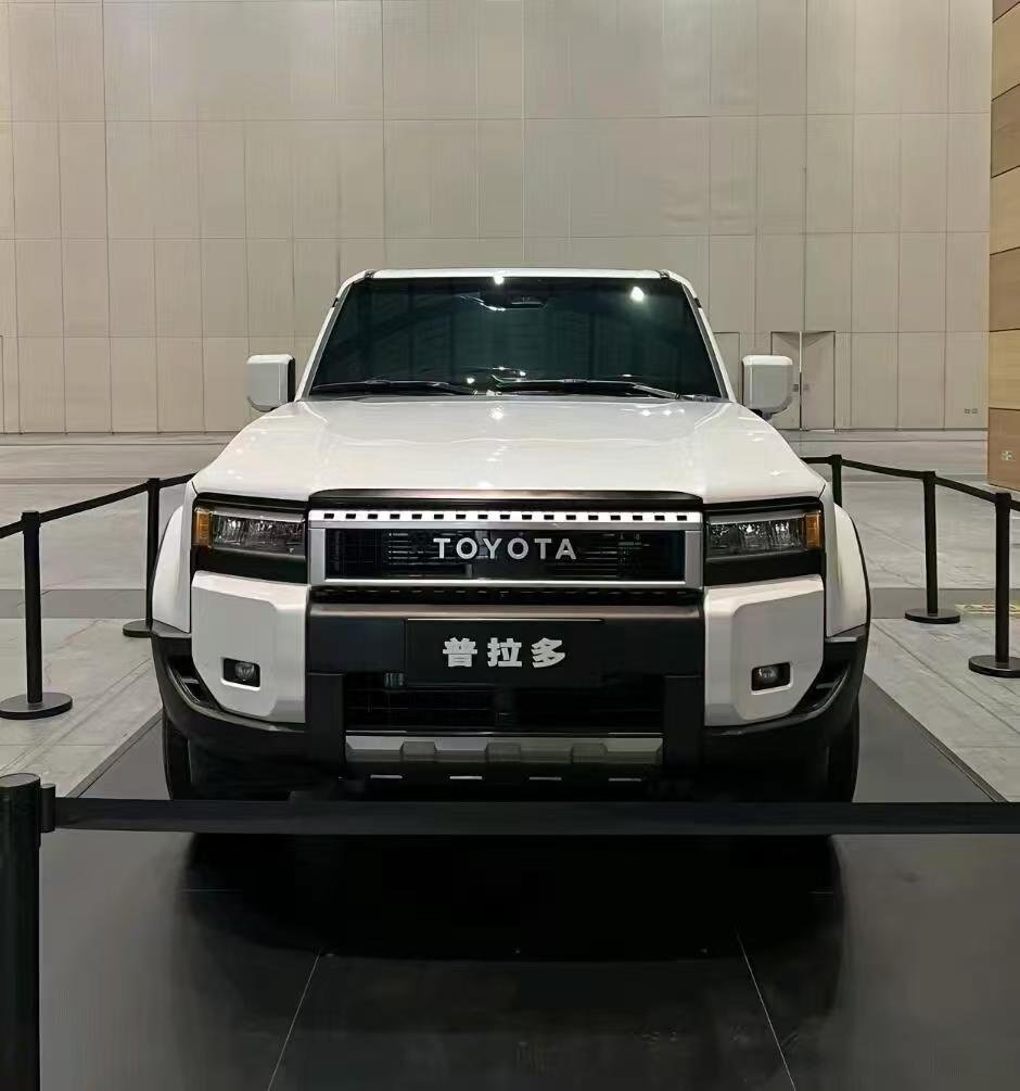 2026 Toyota Land Cruiser Prado HEV 5-Seat TX Edition