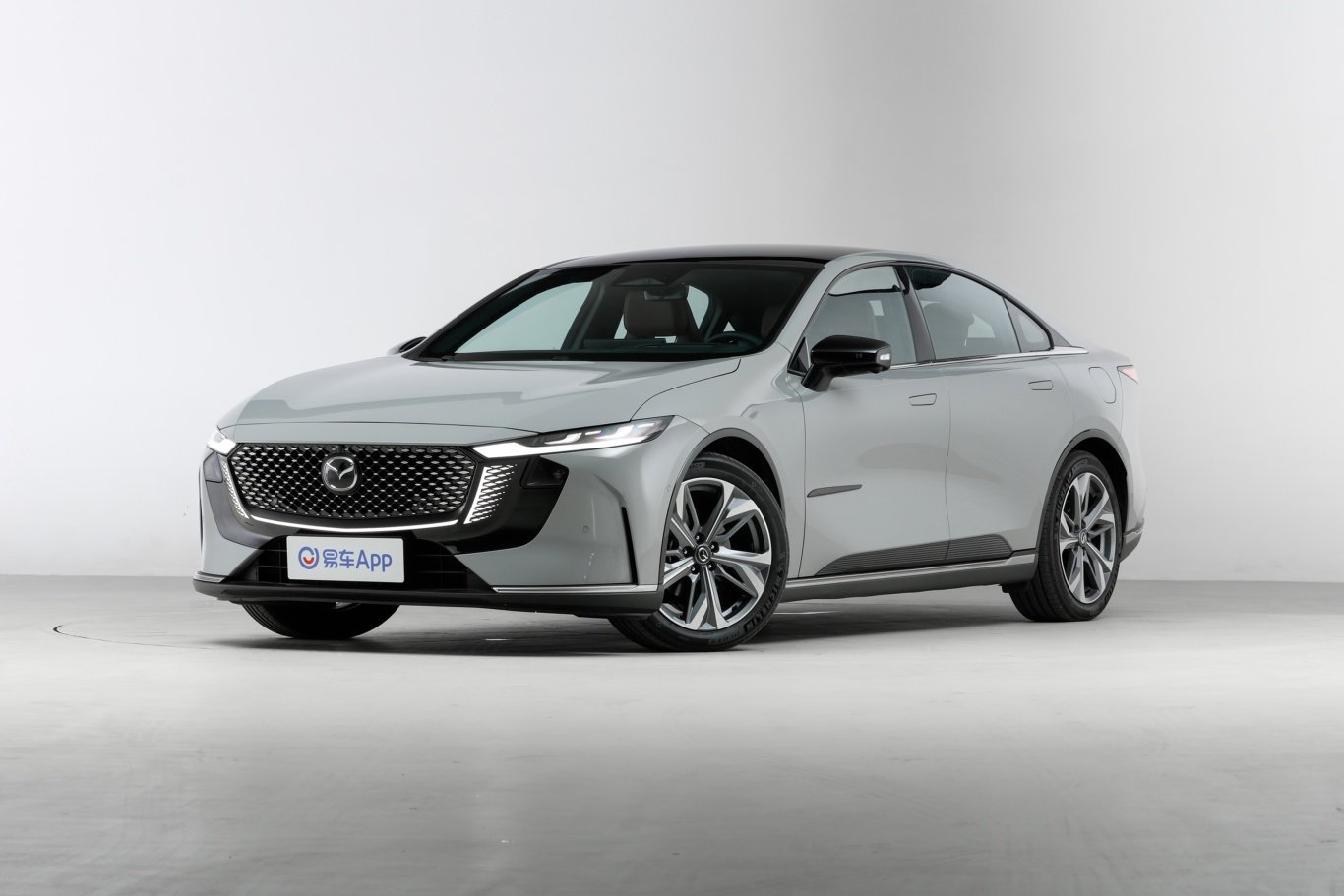2026 Mazda EZ6 EREV sport sedan — Changan Mazda joint venture, 200km pure EV range, 1100km total range, 245hp RWD, LFP battery, FOB $21,778 Nansha for export to Africa Middle East and Southeast Asia